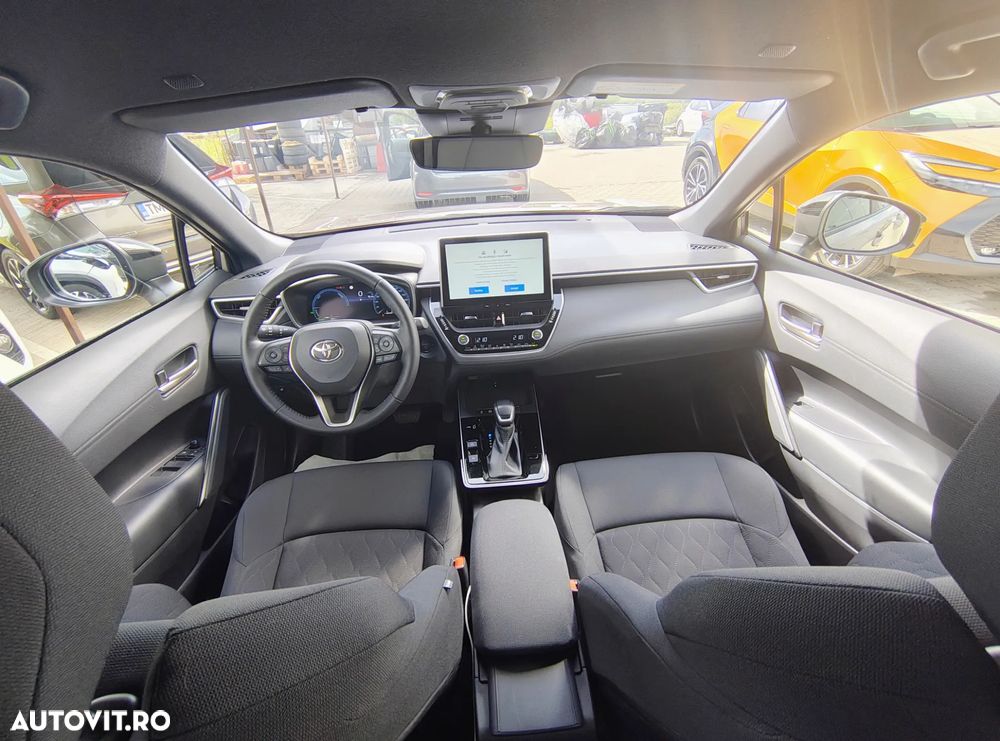 Toyota Corolla Cross - 7