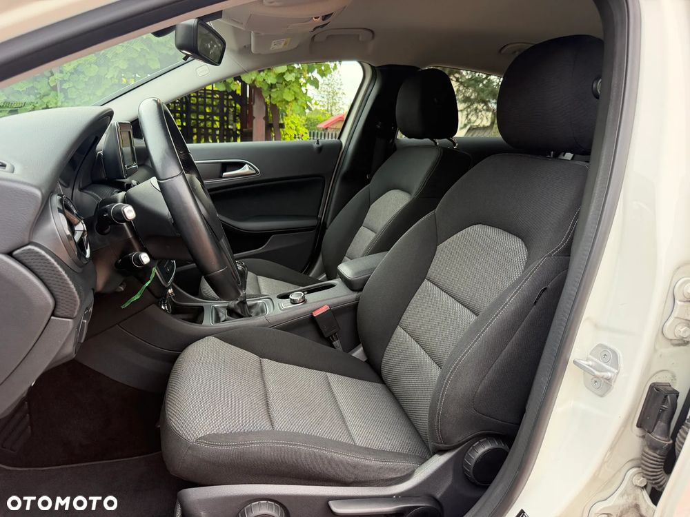 Mercedes-Benz Klasa A 180 (BlueEFFICIENCY) - 18