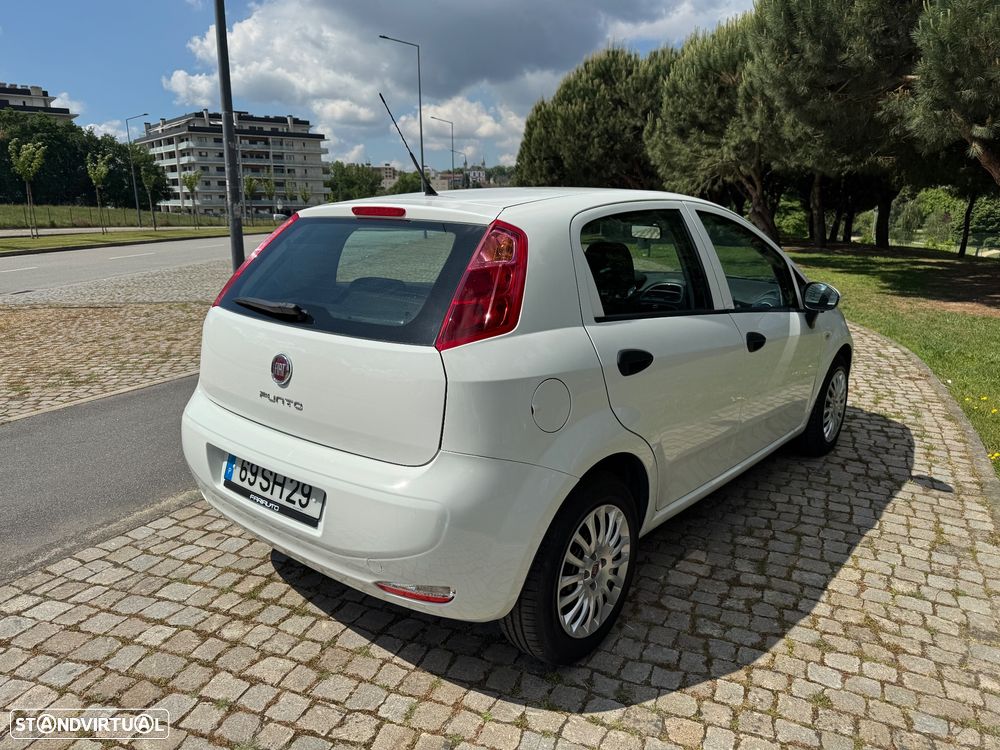 Fiat Punto 1.3 M-Jet Lounge S&S - 22