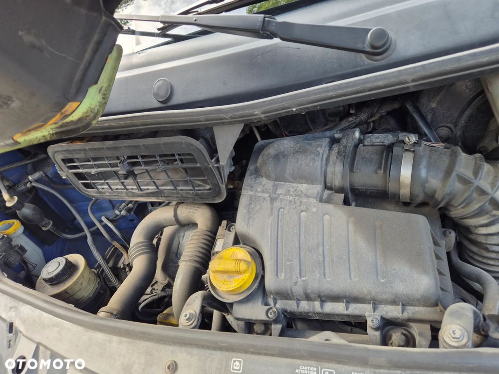 Renault Trafic - 32