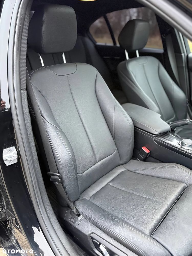 BMW Seria 3 330i xDrive Advantage - 13