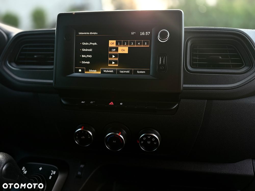 Nissan Interstar - 19