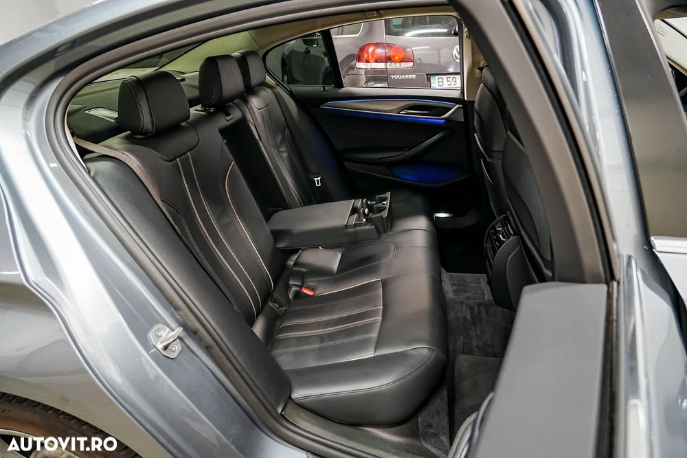 BMW Seria 5 520d AT - 20