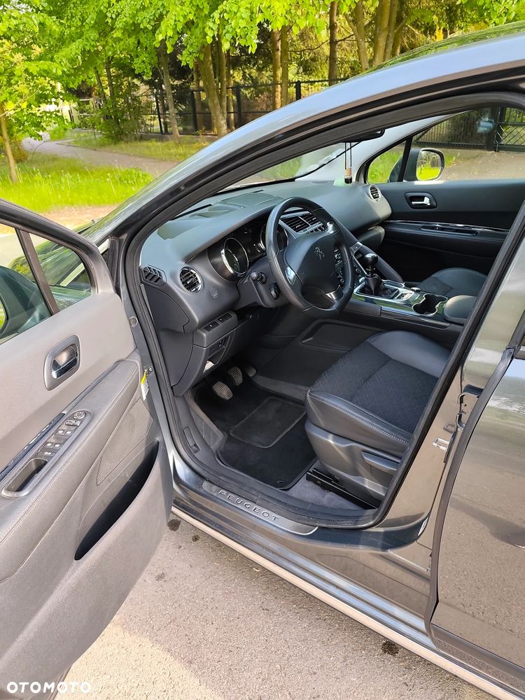 Peugeot 3008 HDi 150 Allure - 9