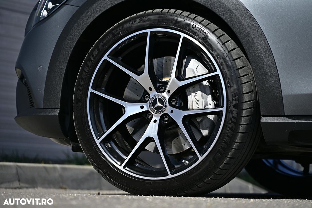 Mercedes-Benz E 450 4MATIC Aut - 40