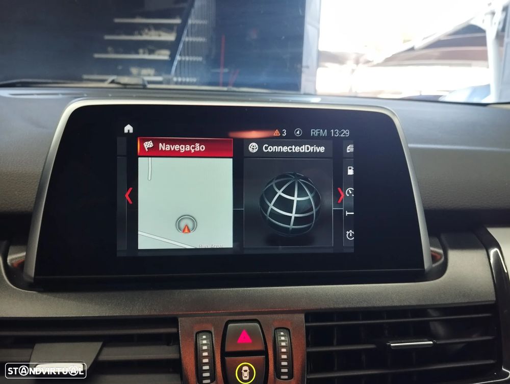 BMW 225xe Active Tourer Advantage - 32