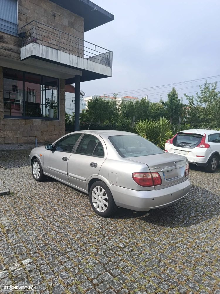 Nissan Almera 1.5 Visia AC ABS - 3