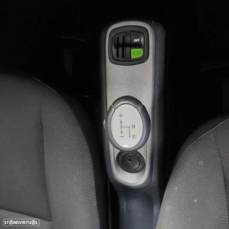 Smart ForTwo Coupé 1.0 mhd Pure 61 Softouch - 10
