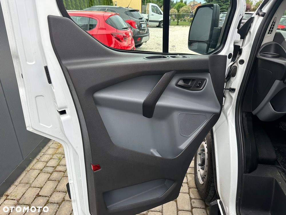 Ford TRANSIT CUSTOM - 7