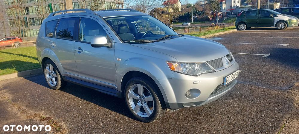 Mitsubishi Outlander 2.0 DID Intense + - 2