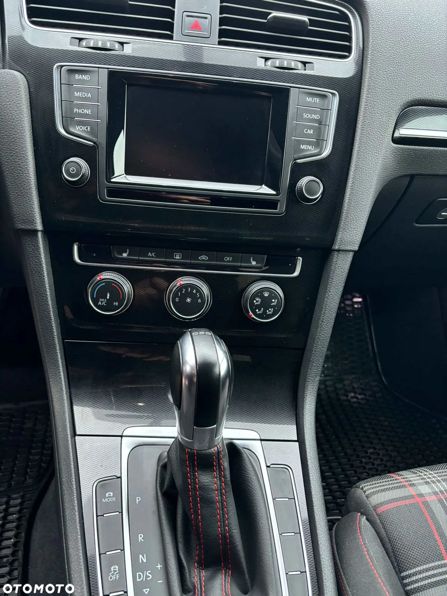 Volkswagen Golf VI 2.0 TSI GTI DSG - 7