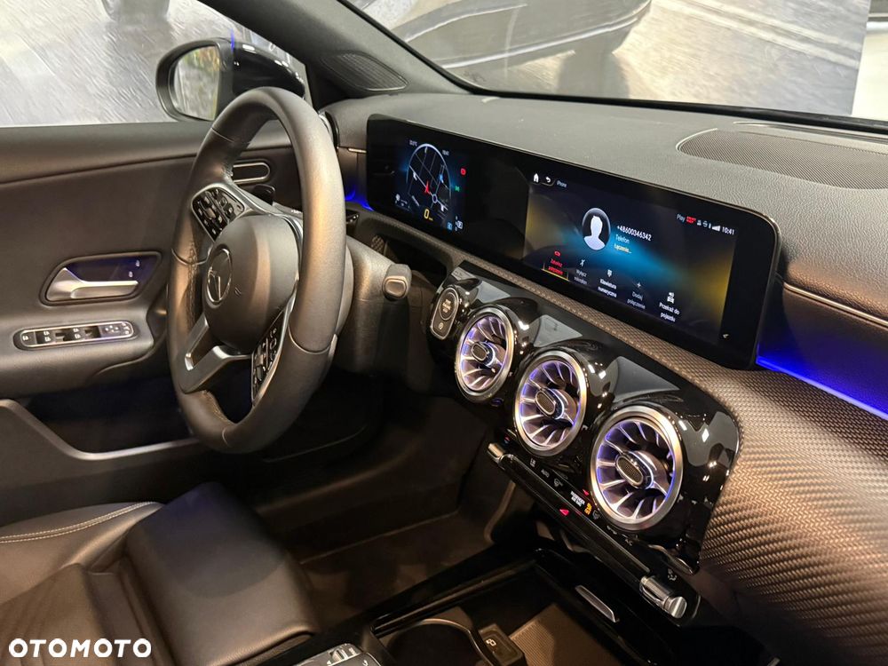 Mercedes-Benz Klasa A 200 Edycja specjalna 7G-DCT - 31