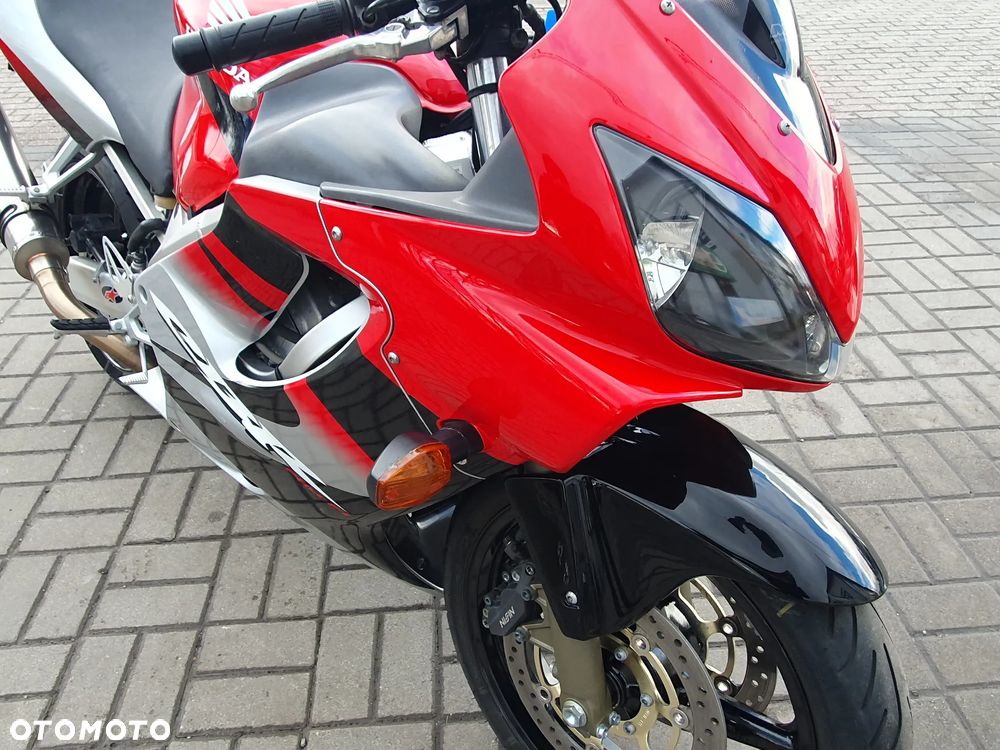 Honda CBR - 15
