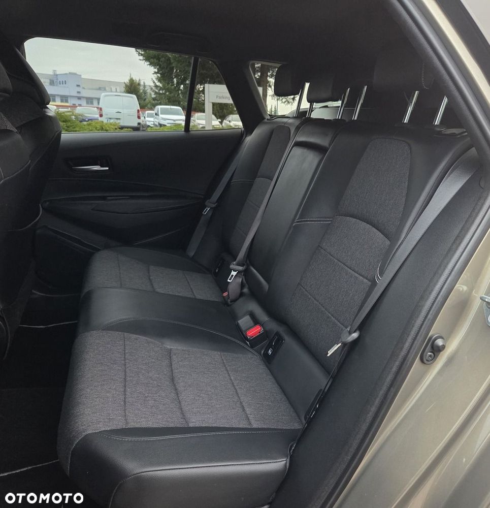 Toyota Corolla 2.0 Hybrid Style - 32