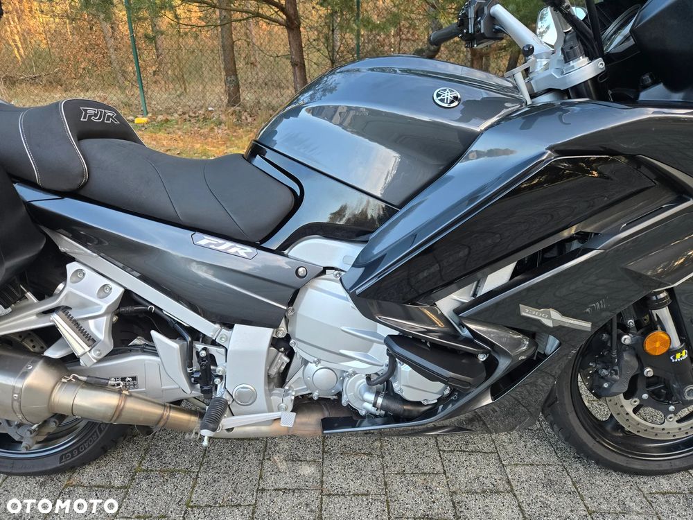 Yamaha FJR - 32