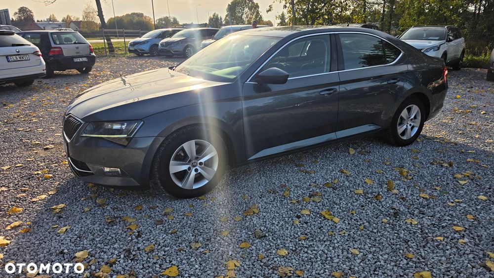 Skoda Superb 2015 photo 2