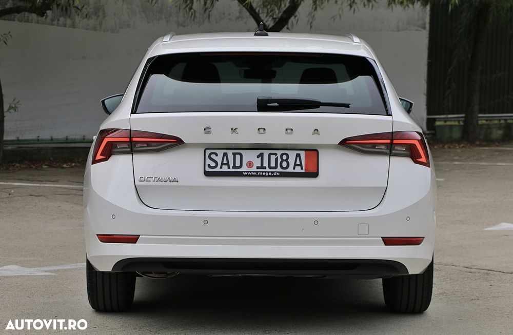 Skoda Octavia Combi 2.0 TDI DSG Sport Edition - 20