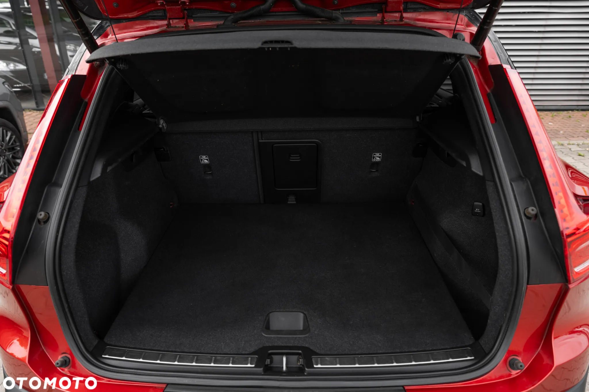 Volvo XC 40 T4 Geartronic R-Design - 40