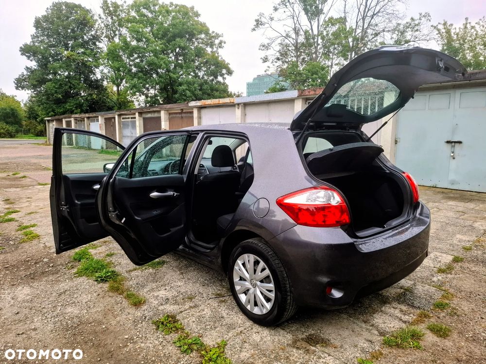 Toyota Auris - 24