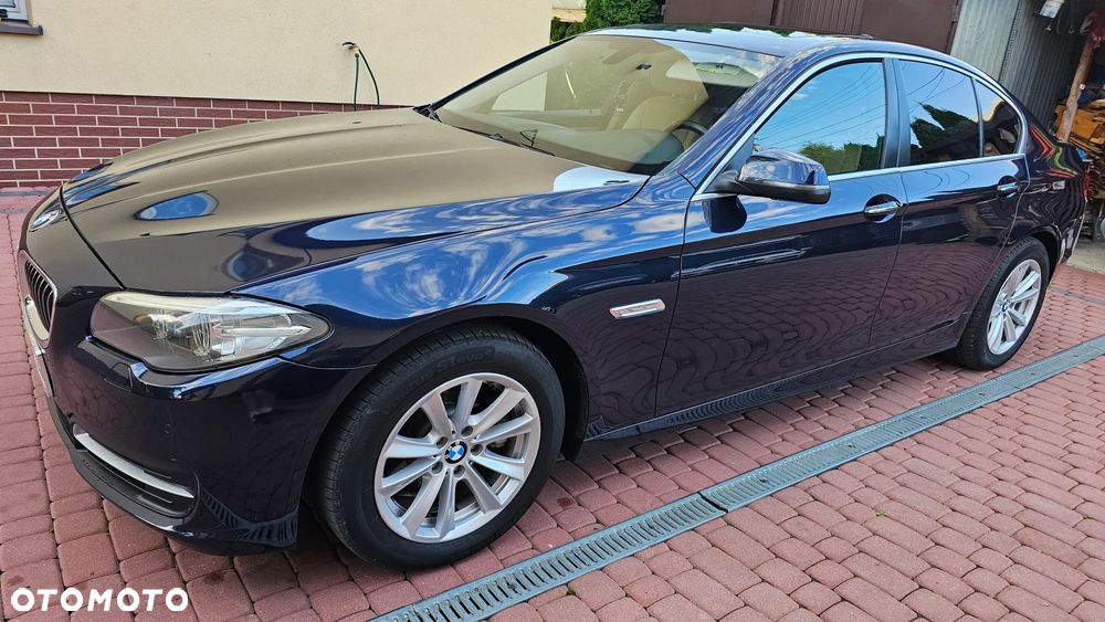 BMW Seria 5 528i xDrive Sport-Aut Luxury Line - 11