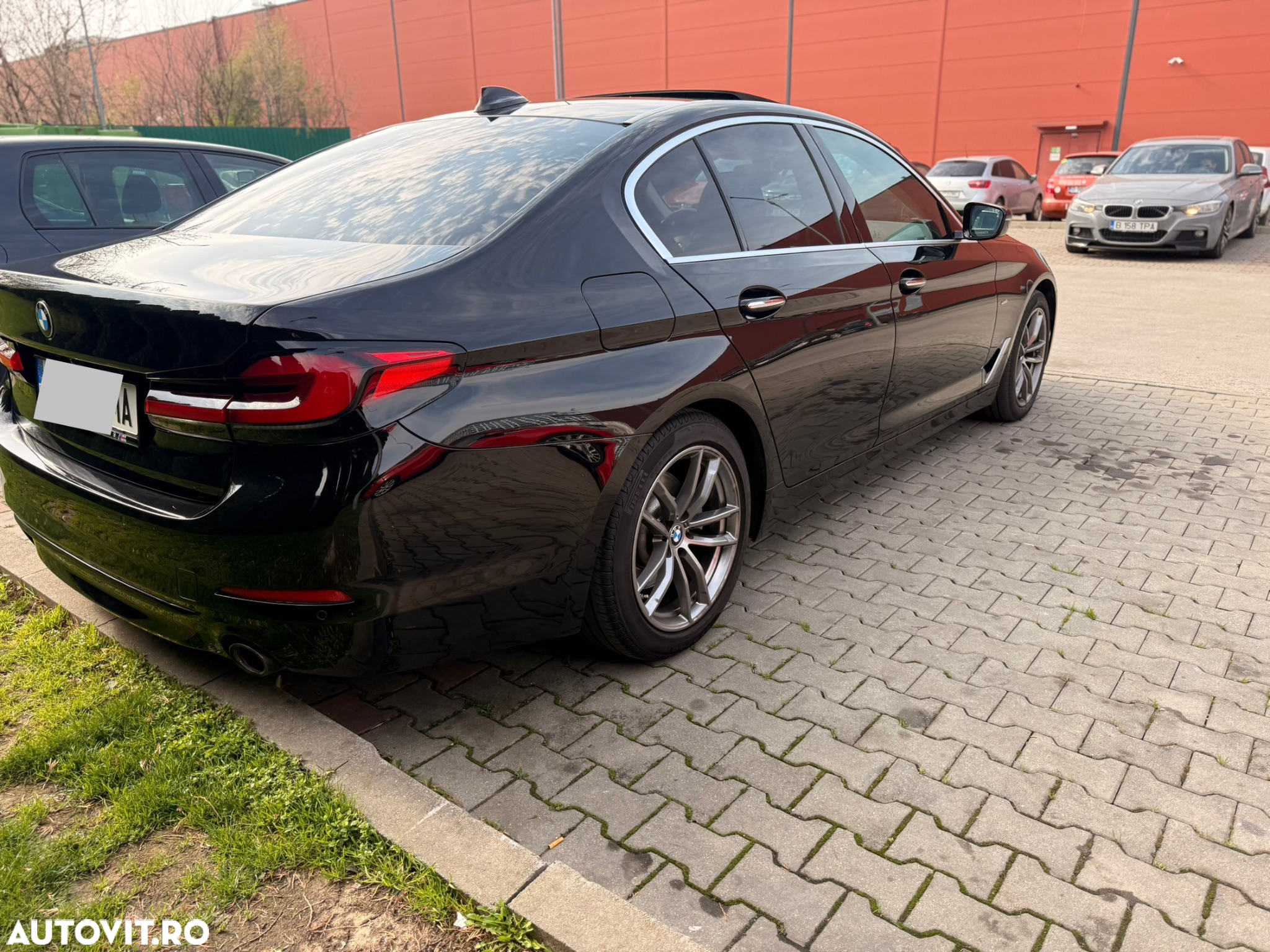BMW Seria 5 520d xDrive AT - 16