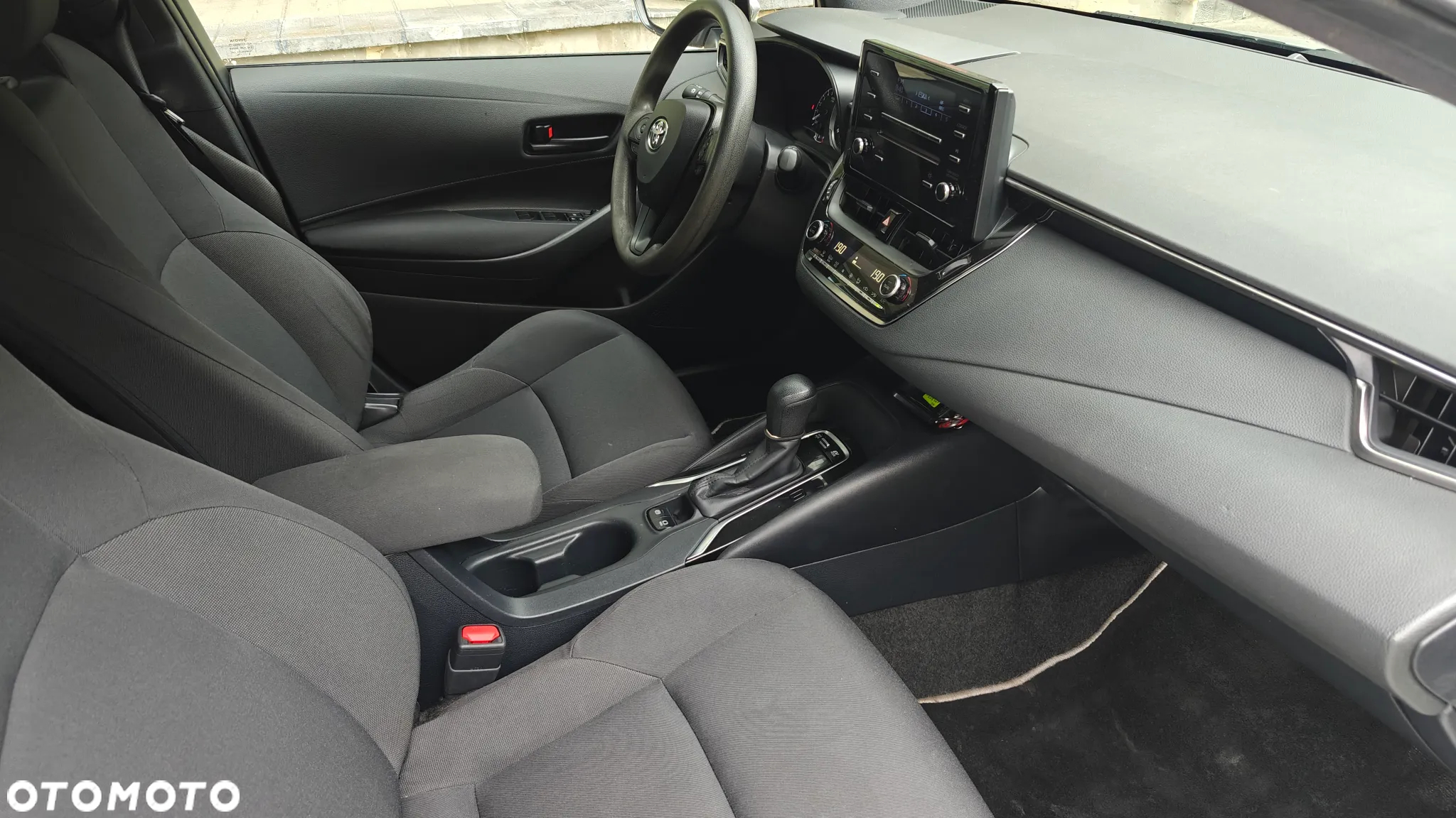 Toyota Corolla 1.8 Hybrid Comfort - 13