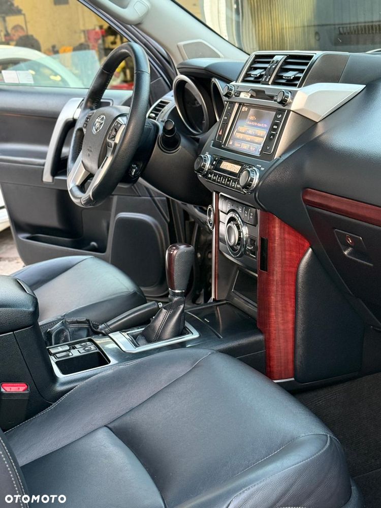 Toyota Land Cruiser LC 4.0 V6 Invincible - 22