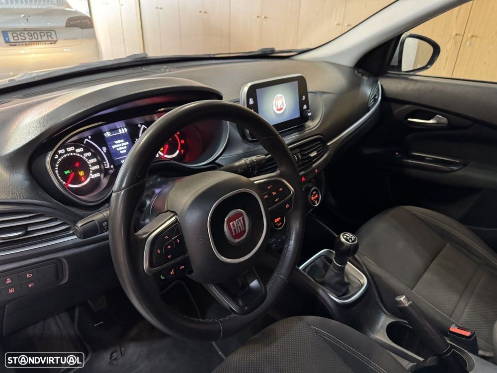 Fiat Tipo Station Wagon 1.3 M-Jet Lounge - 16