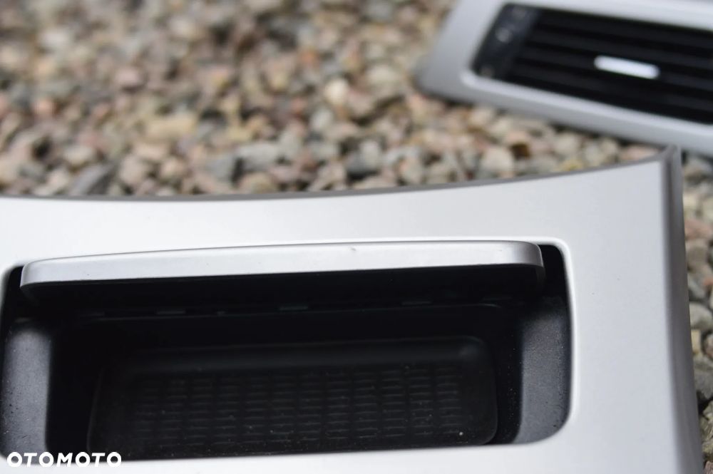 BMW E91 / E90 ORYGINALNY KOMPLET DEKORÓW / LISTWY OZDOBNE W KOLORZE SREBRNYM POD SYSTEM STAR-STOP + KRATKI NAWIEWU O NR. 51 16 7 137 484 / 51 16 7 137 485 / 7 137 484 / 7 121 472 OEM - 18