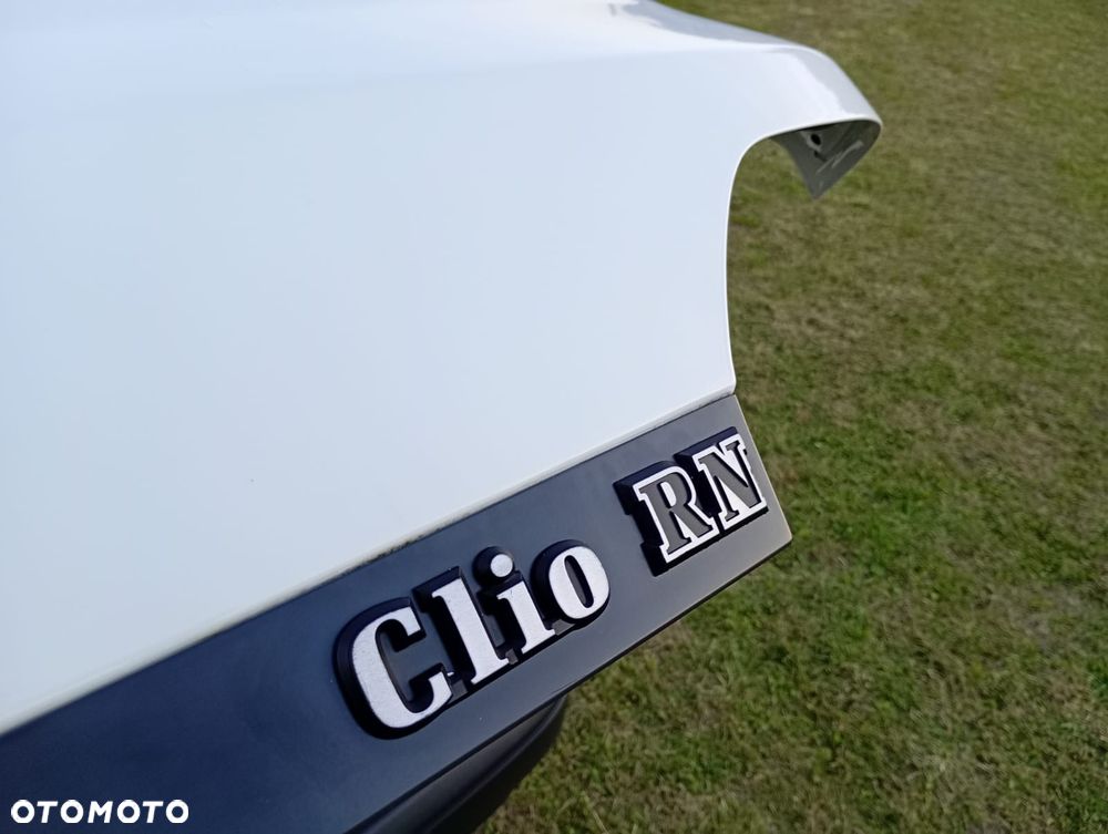 Renault Clio - 26