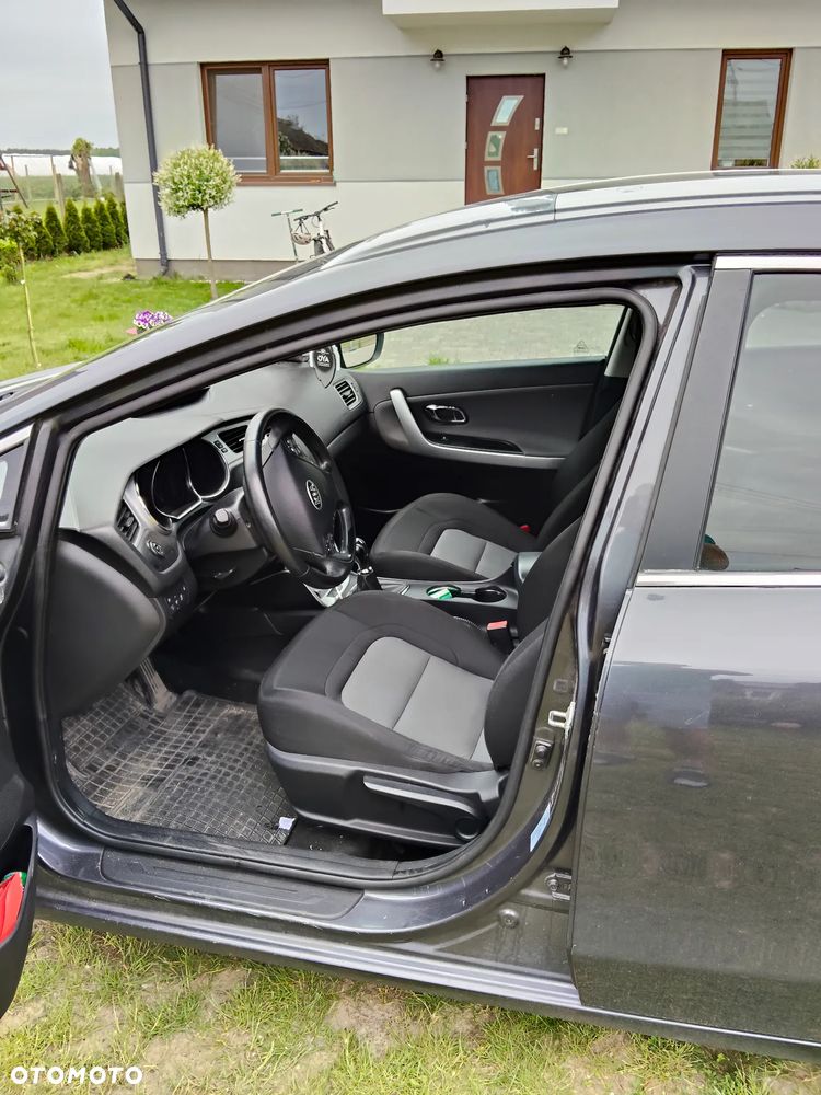 Kia Ceed 1.6 CRDi 128 Dream Team Edition - 23