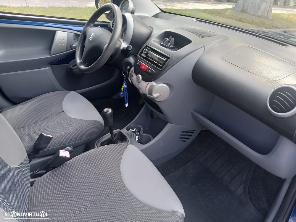 Peugeot 107 1.0 Trendy - 30