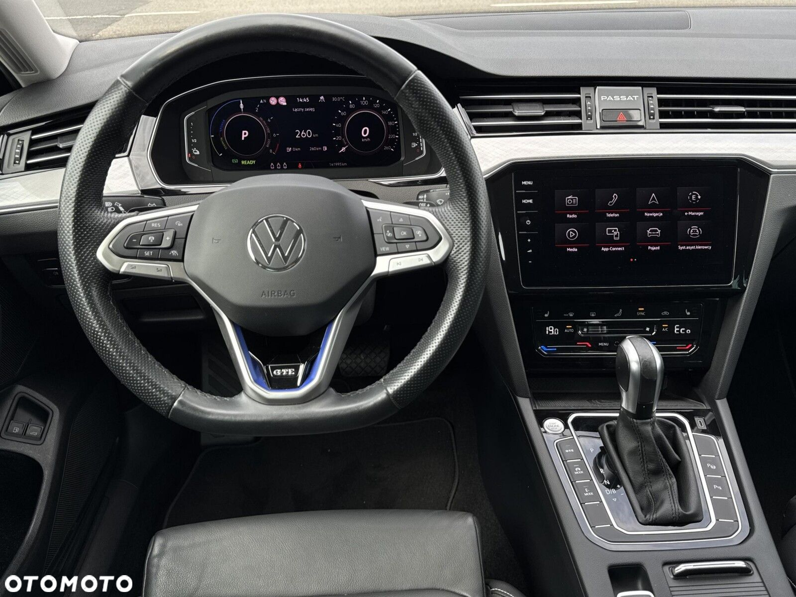 Volkswagen Passat - 12