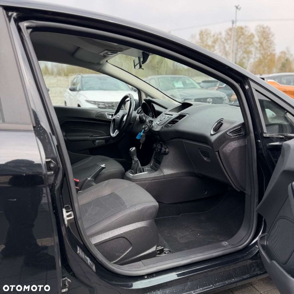 Ford Fiesta - 30