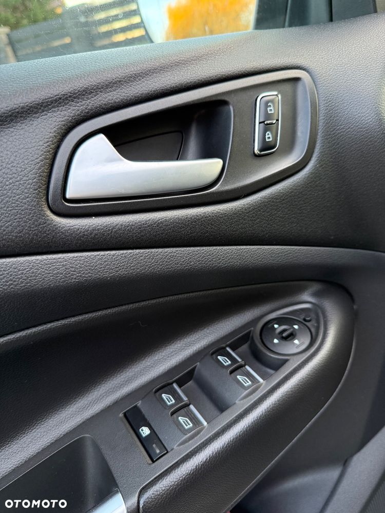 Ford Kuga 2.0 TDCi 2x4 SYNC - 21