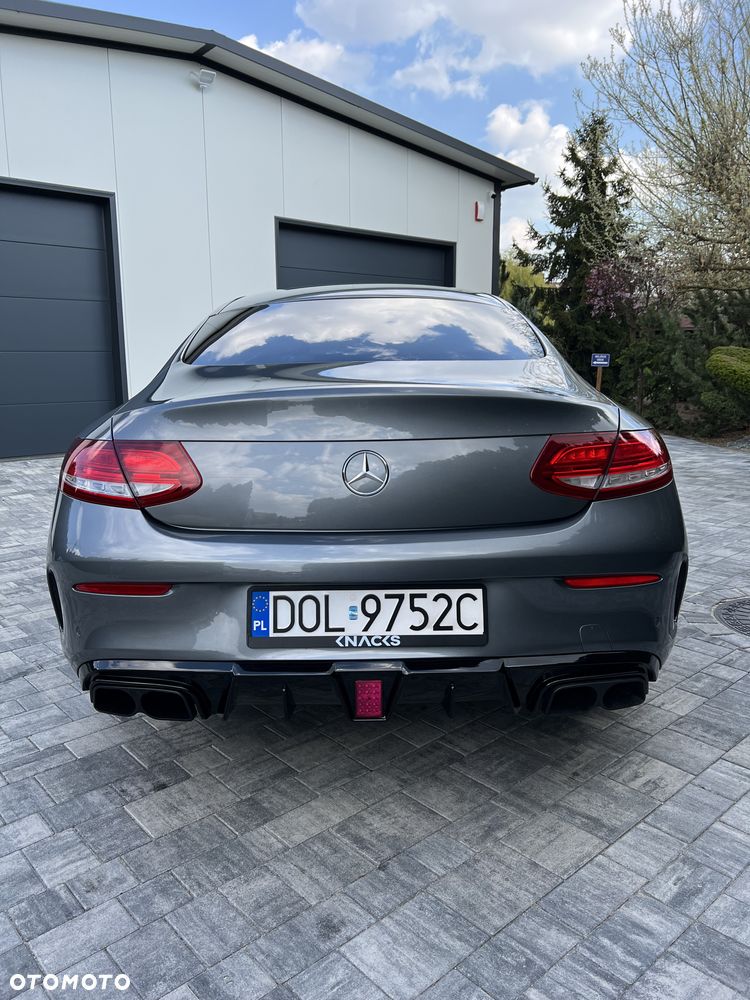 Mercedes-Benz Klasa C 300 7G-TRONIC AMG Line - 9