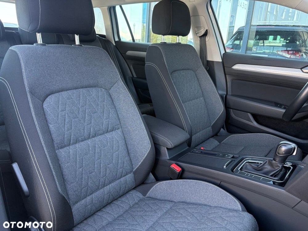 Volkswagen Passat - 18