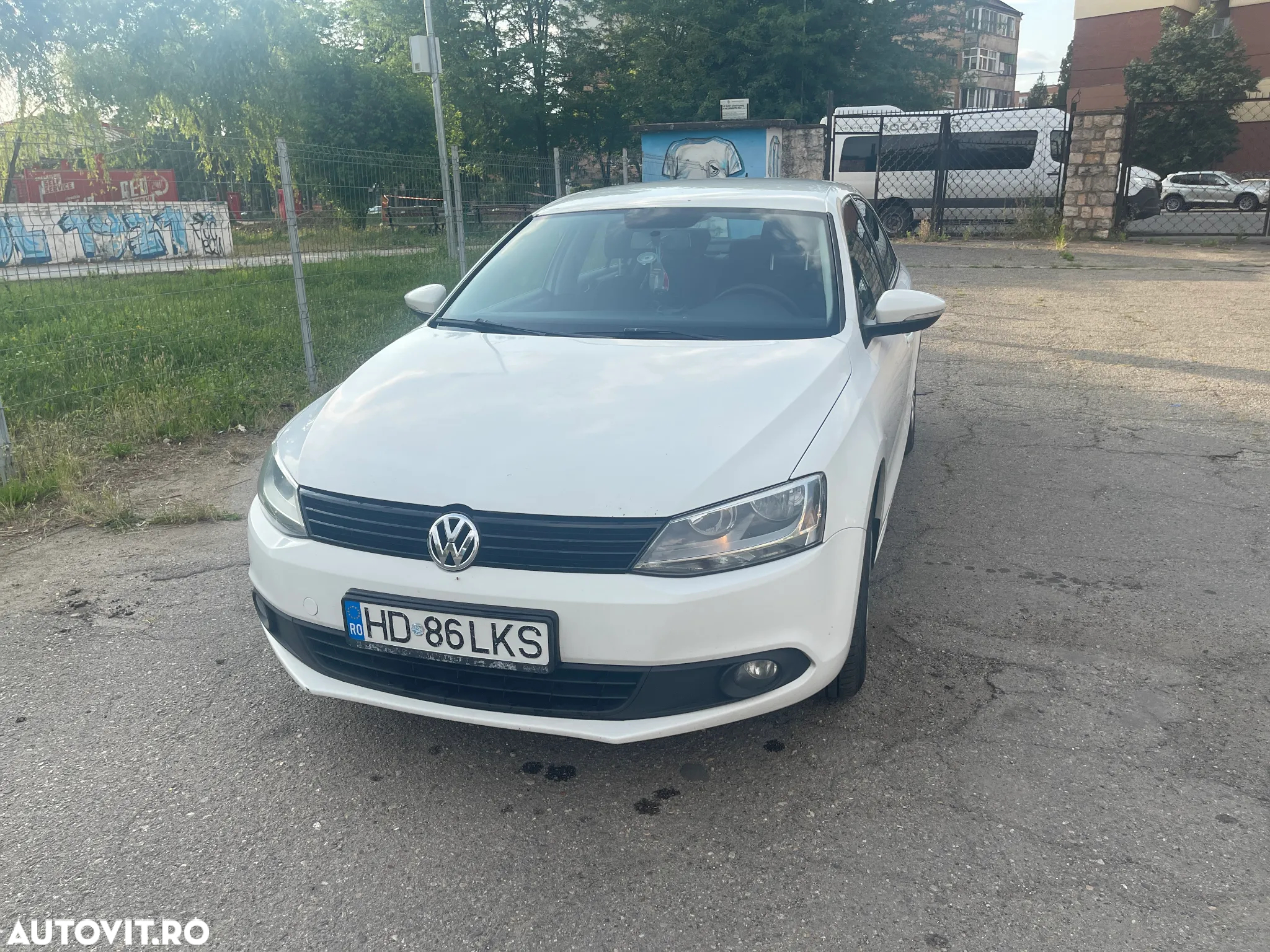 Volkswagen Jetta 1.6 TDI DPF Trendline - 4