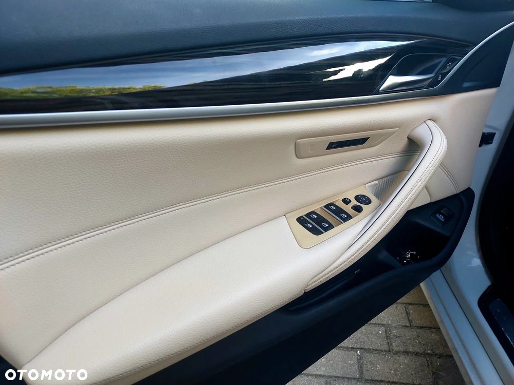 BMW Seria 5 530i GPF Sport Line sport - 17