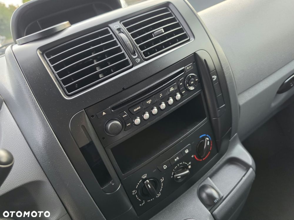 Peugeot EXPERT - 19
