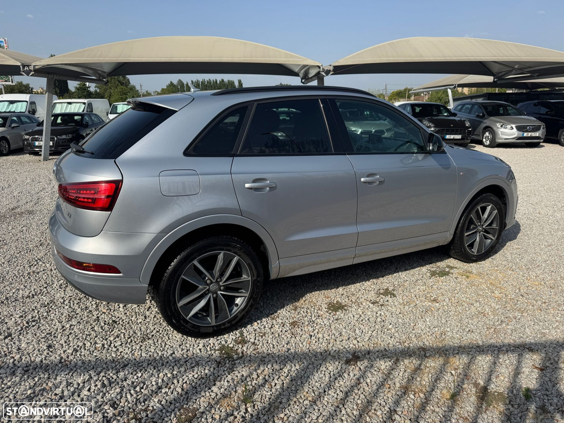 Audi Q3 2.0 TDI S-line - 6