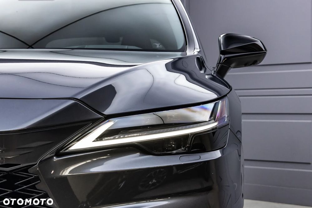 Lexus RX - 8