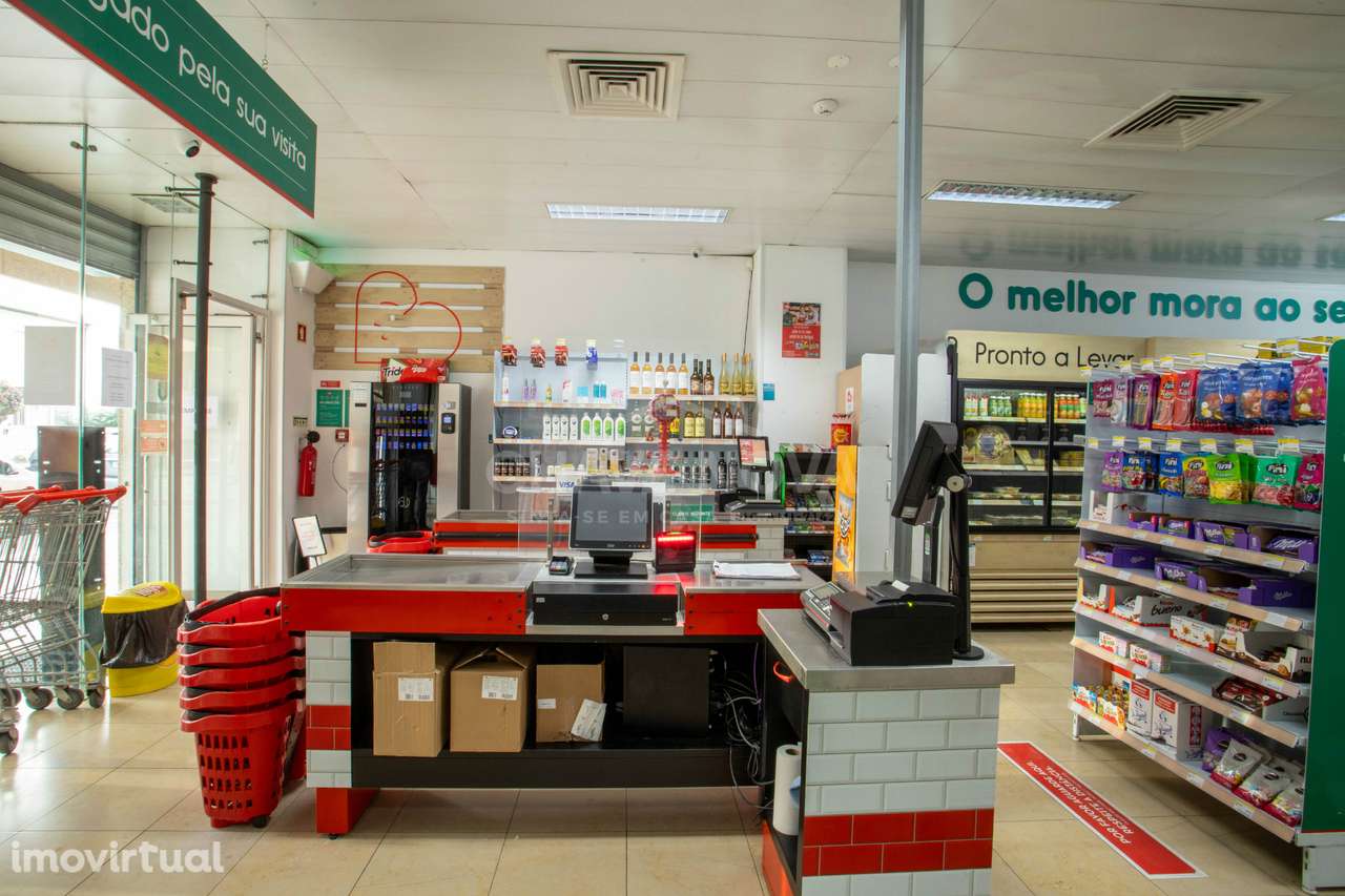 Trespasse de Minimercado em funcionamento - Lordelo do Ouro, Porto - Grande imagem: 2/32