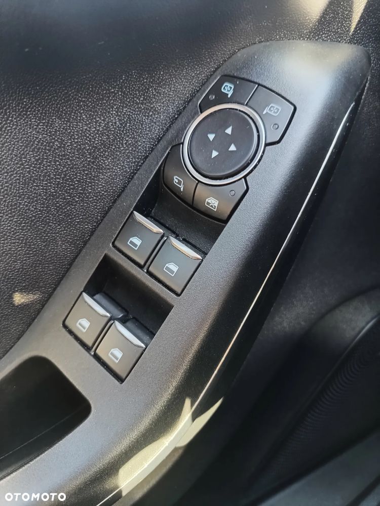 Ford Fiesta 1.0 EcoBoost Hybrid S&S TITANIUM X - 15