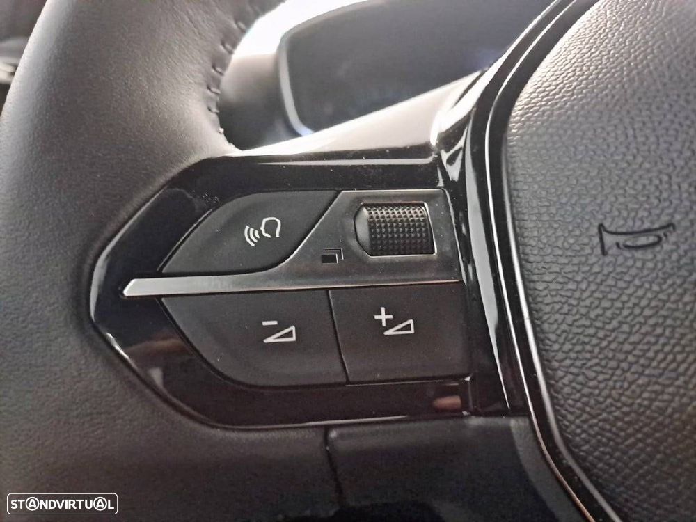 Peugeot e-2008 54 kWh Style - 16