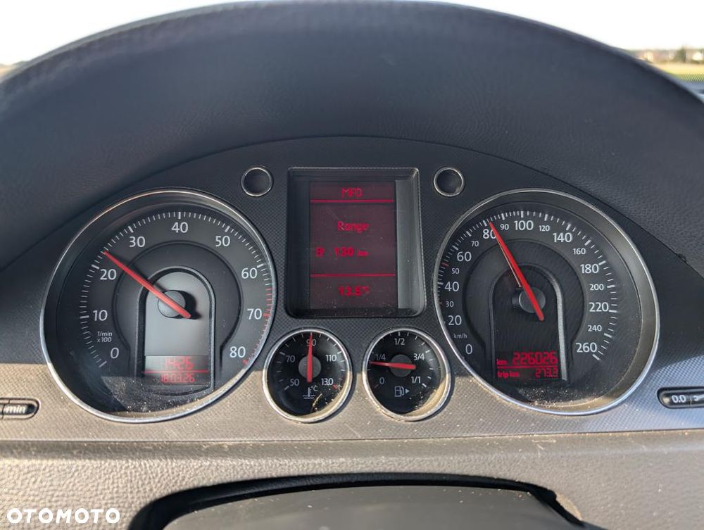 Volkswagen Passat - 17