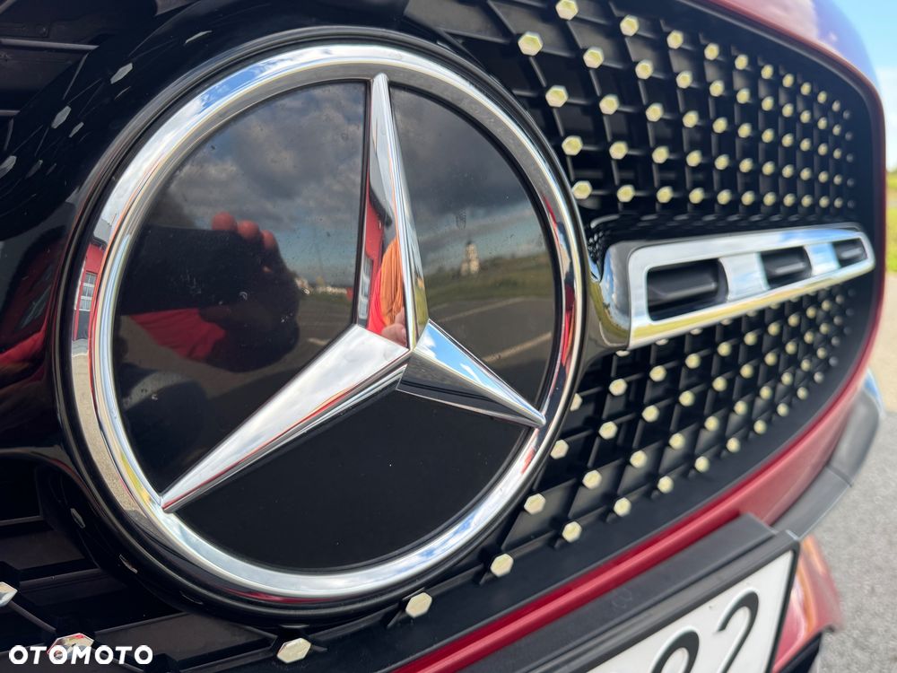 Mercedes-Benz GLA - 33