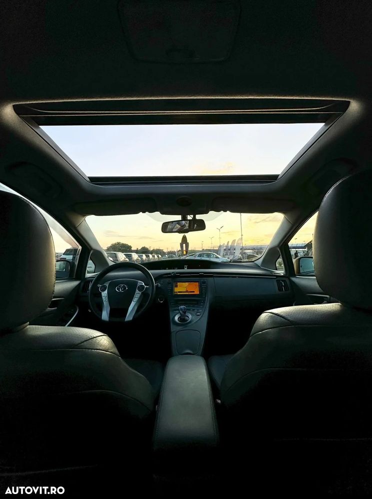 Toyota Prius - 9