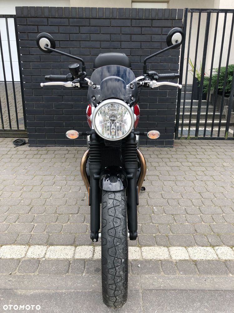 Triumph Street Twin - 2