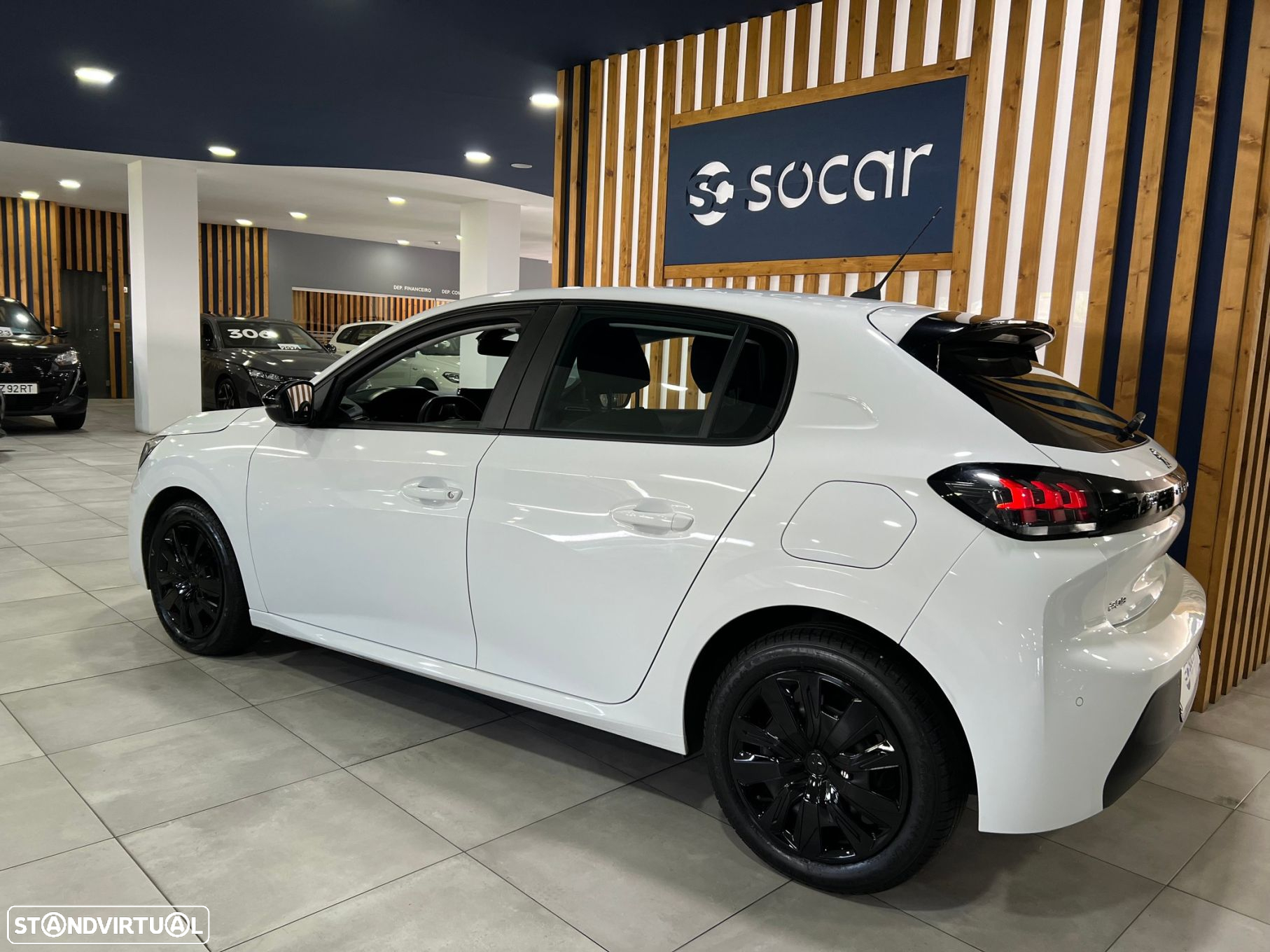 Peugeot 208 1.2 PureTech Active Pack - 4